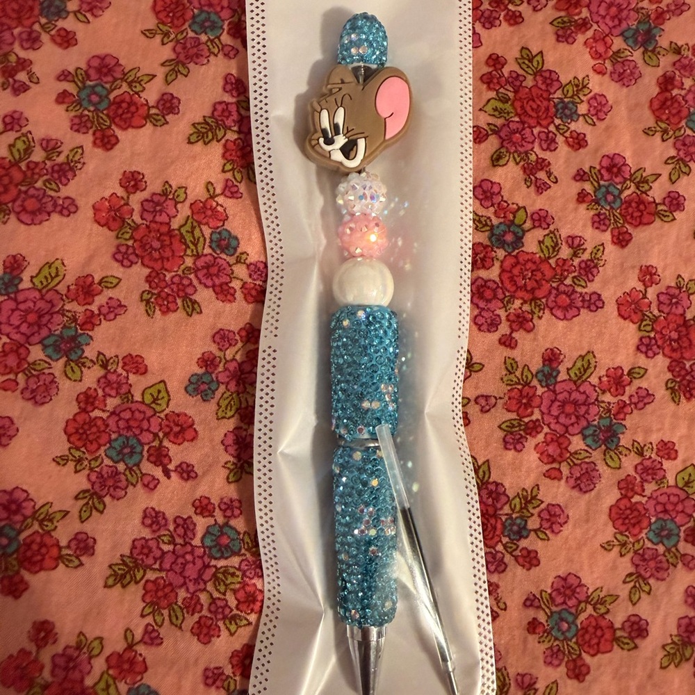 Jerry Mouse Beaded Pen with Blue Glitter
